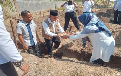 Peletakkan Batu Pertama Renovasi Pembangunan Masjid Pendidikan Ulil Al-Bab SMAN 1 Tuban