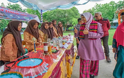 Wakil Gubernur SUMUT Tinjau Stand Pangan Siswa SMAN 1 Tuban